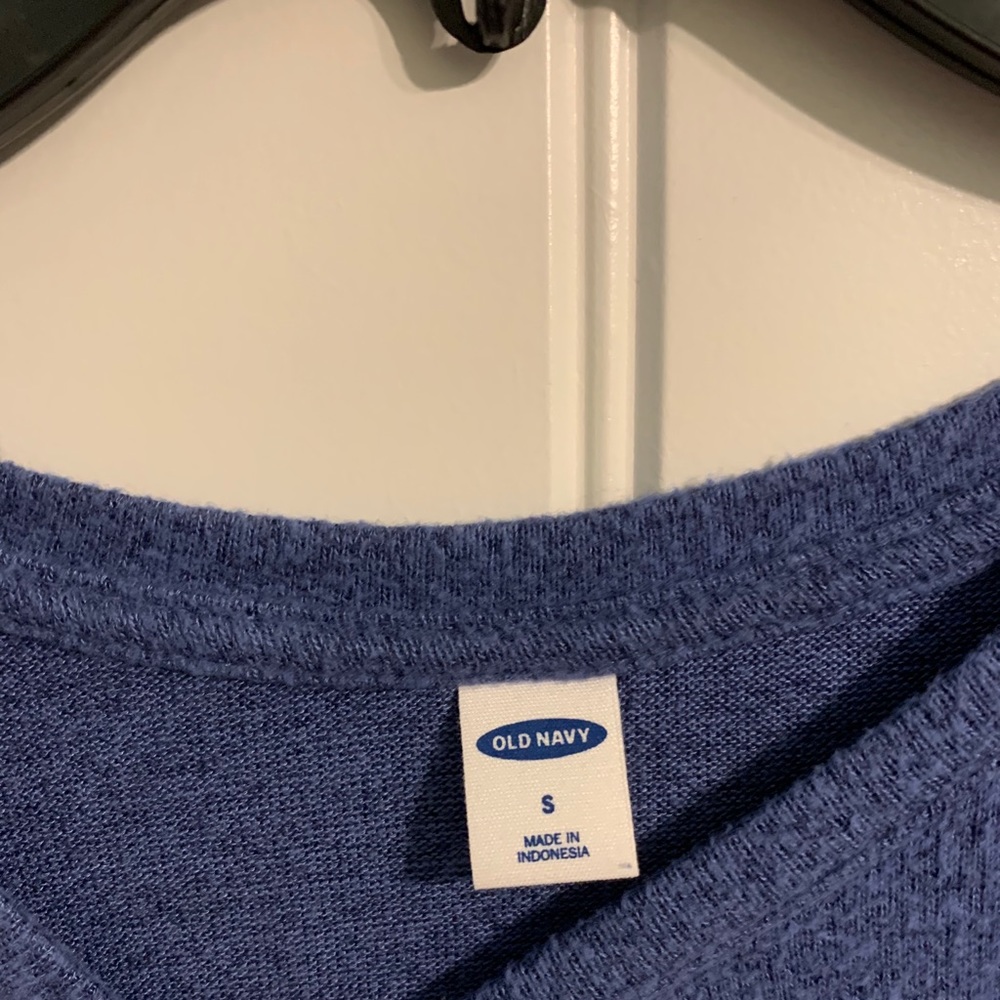 sweater - Picture 3 of 3